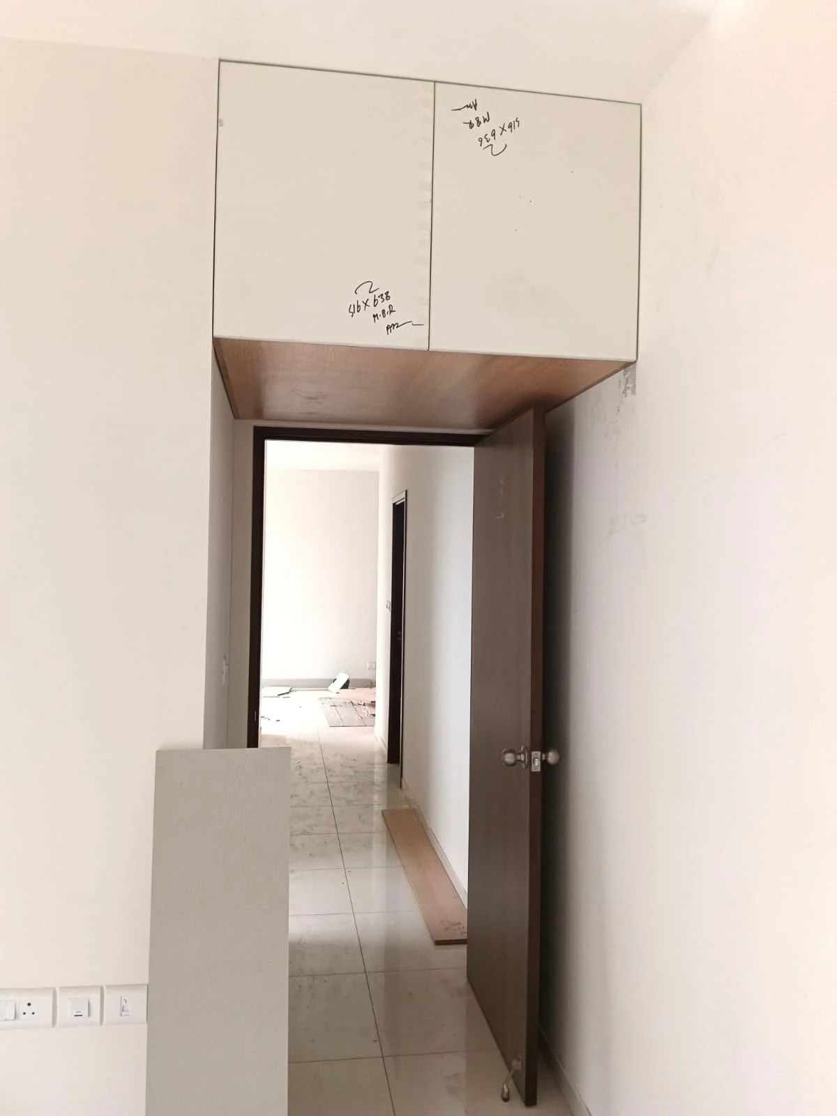 Ram Royal Interiors work photograph 17: feature walls & units in a residential interior